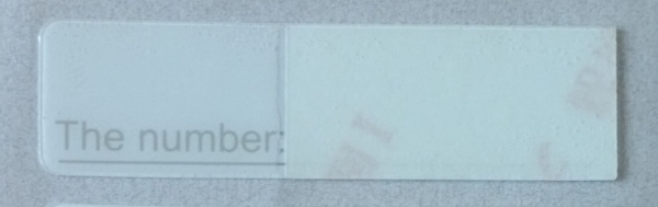 Náhradní jmenovka/štítek pro 2-4tlač pro 2/4-tlač. videotelefony Hikvision DS-KV8202-IM, DS-KV8402-IM